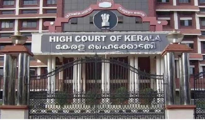 ഗുരുവായൂ‌ർ ക്ഷേത്ര ദർശനം; സമയം കൂട്ടുന്ന കാര്യം ആലോചിക്കണമെന്ന് ഹൈക്കോടതി, ക്യൂ സംവിധാനത്തില്‍ പരിഷ്കാരം വരുത്താൻ നിർദേശം