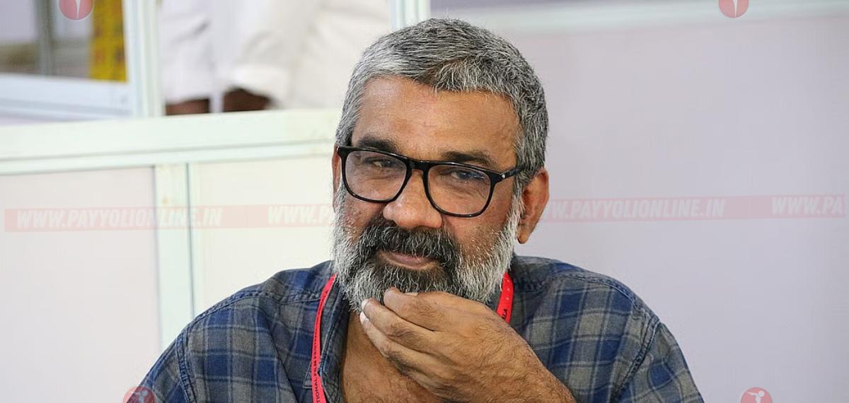 ലൈംഗികാതിക്രമ കേസ്; ചിലർക്ക് കാര്യമറിയാമായിരുന്നുവെന്ന് പൊലീസ്; രഞ്ജിത്തിനെ വീണ്ടും കസ്റ്റഡിയിൽ ആവശ്യപ്പെടും