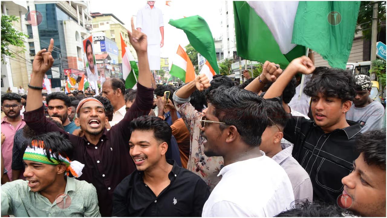 കേരളത്തിൽ യുഡിഎഫ് തരംഗം; 95 സീറ്റുകളിൽ ലീഡ് ചെയ്ത് വൻ മുന്നേറ്റം
